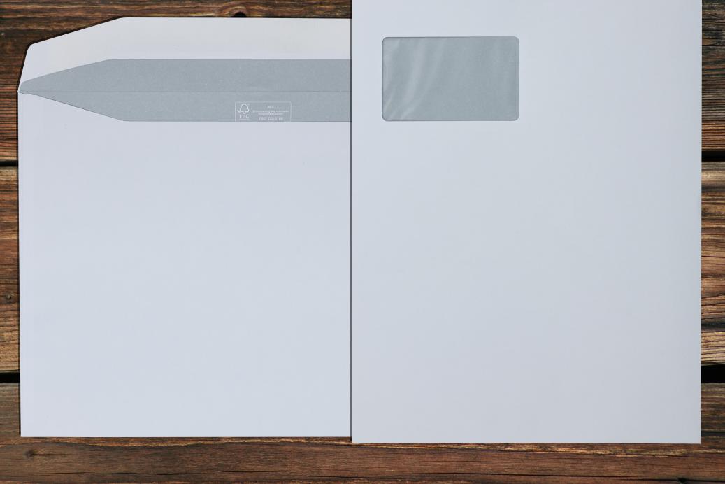 Kuvertierhüllen mit Fenster C4 229x324 mm Nassklebend Weiß 120 g/qm